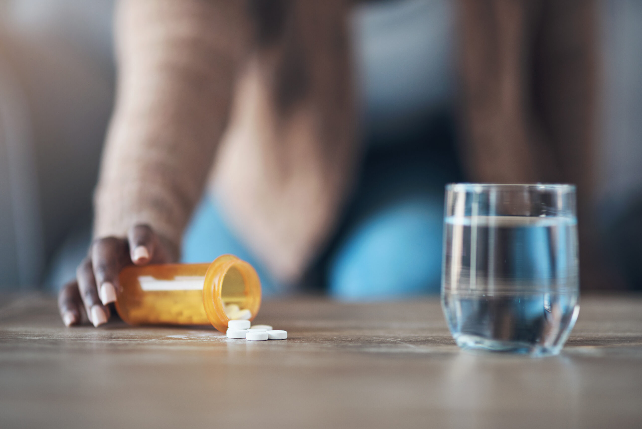 Woman deciding if shes struggling with opioid dependence vs addiction